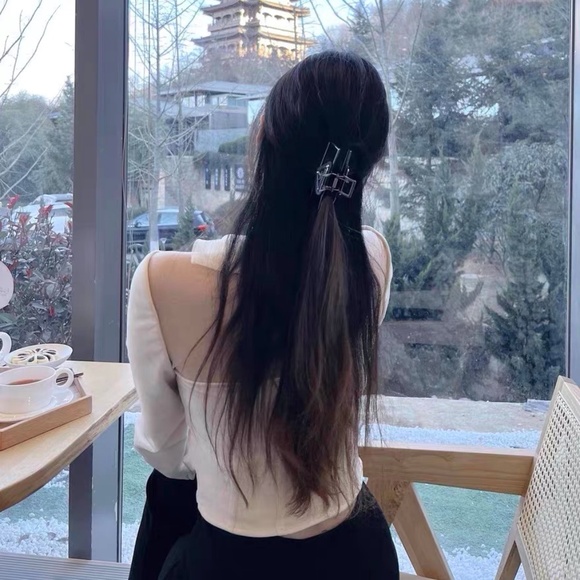 fishbone mesh top in cream - Picture 7 of 8